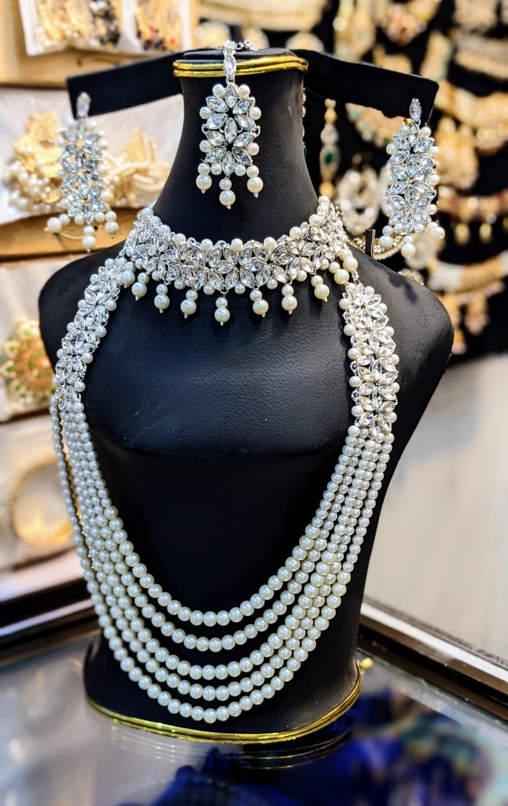 Royal Kundan Mala Set with Pearls – Traditional Jewelry for Elegance